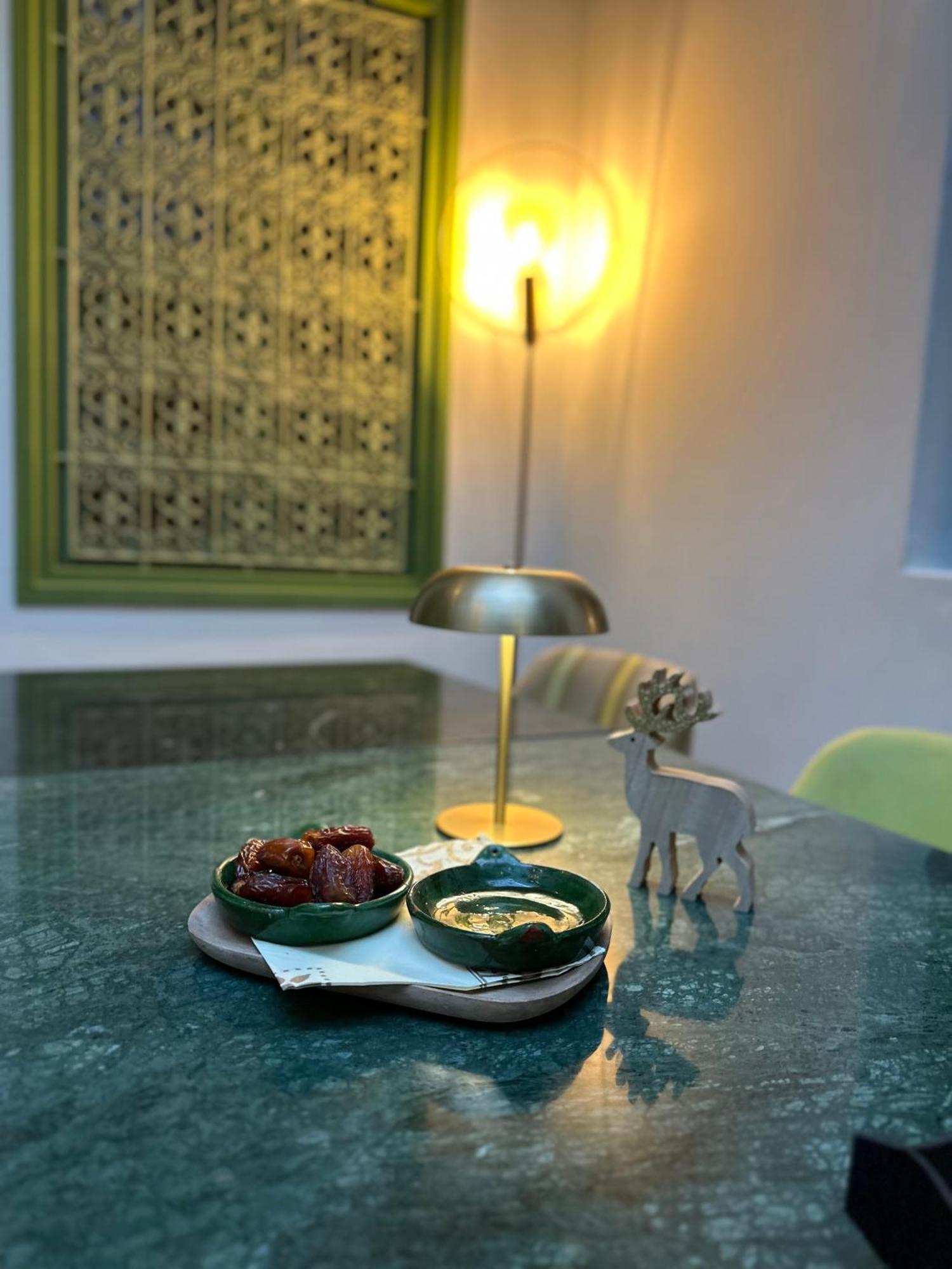 Riad Dar Adal Exclusivite 2 A 6 Personnes Petit Dejeuner Compris Place Jemaa El Fna Marrakesh Bagian luar foto